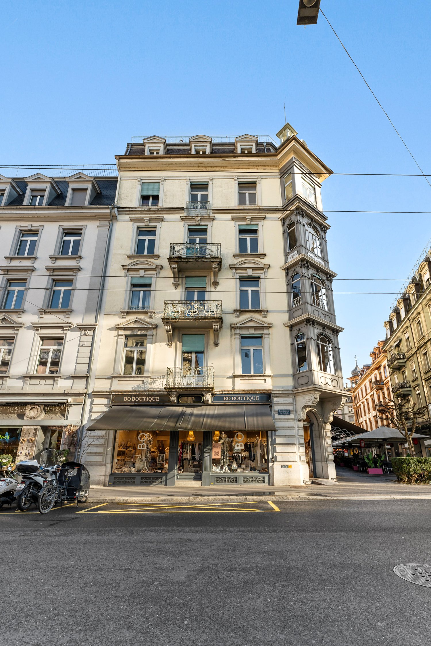 190m² shop