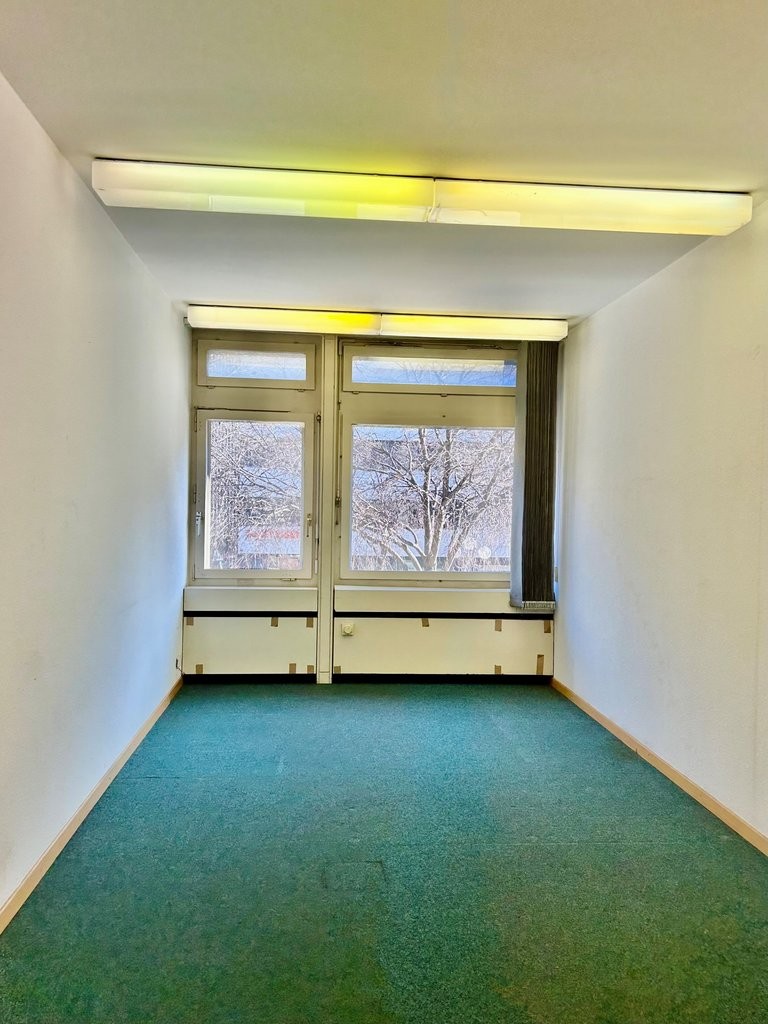 38m² office