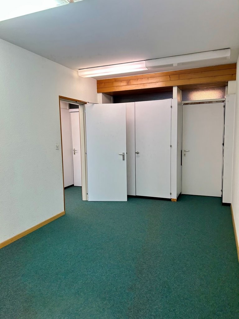 38m² office