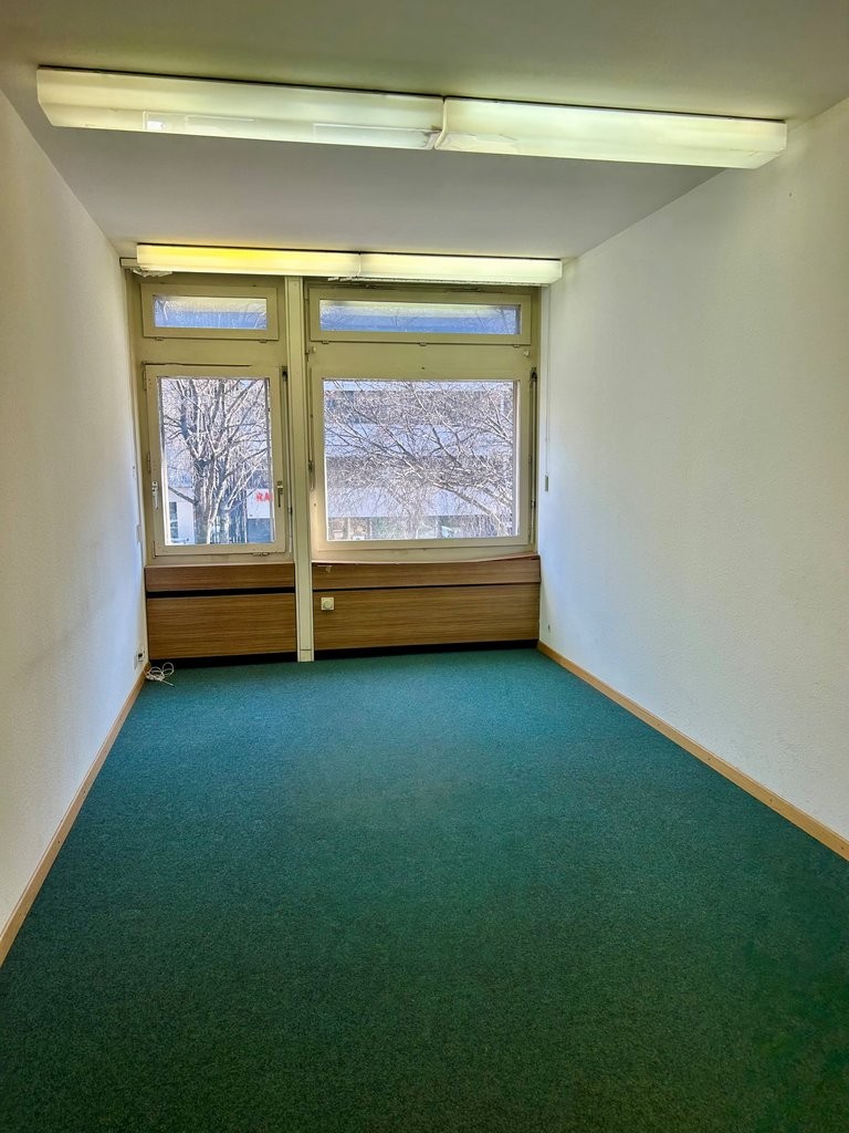 38m² office