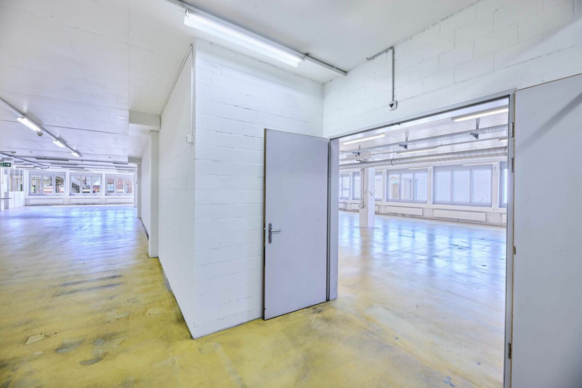 790m² commercial