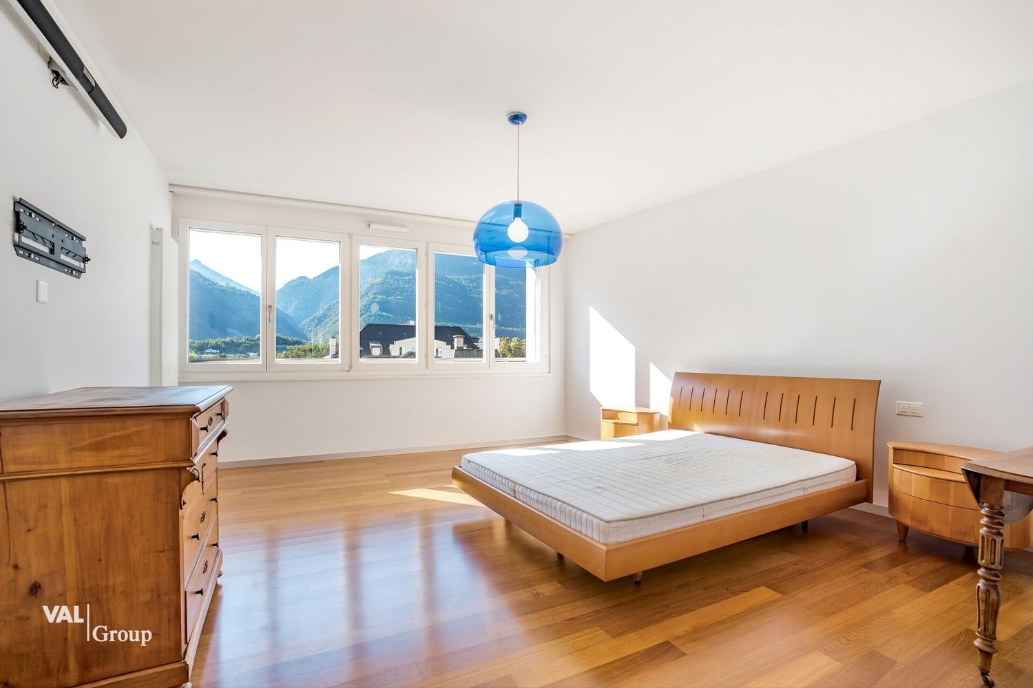5 ½ rooms attic flat