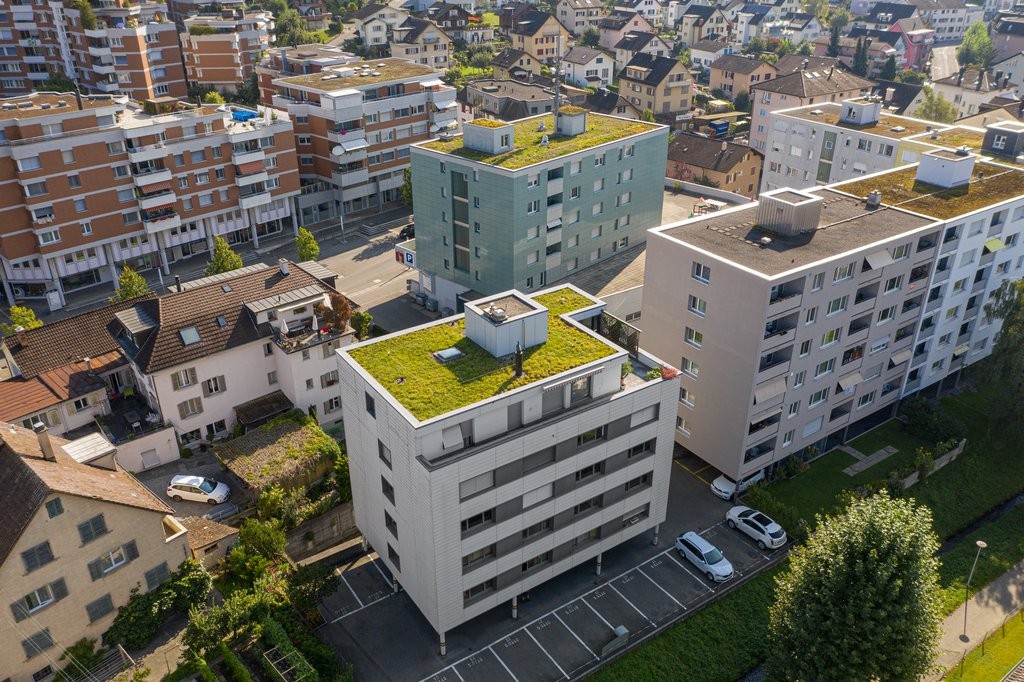 96m² commercial
