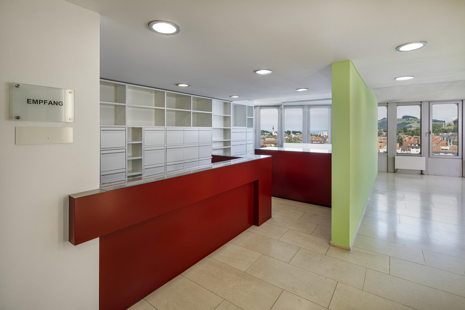 385m² commercial