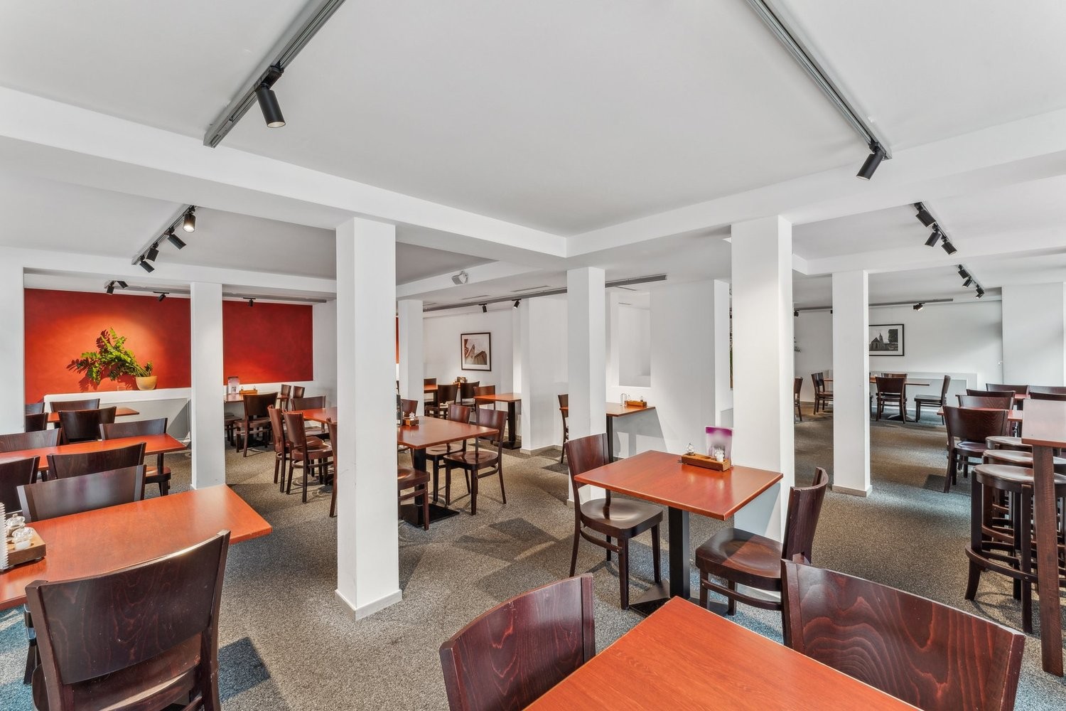 265m² restaurant