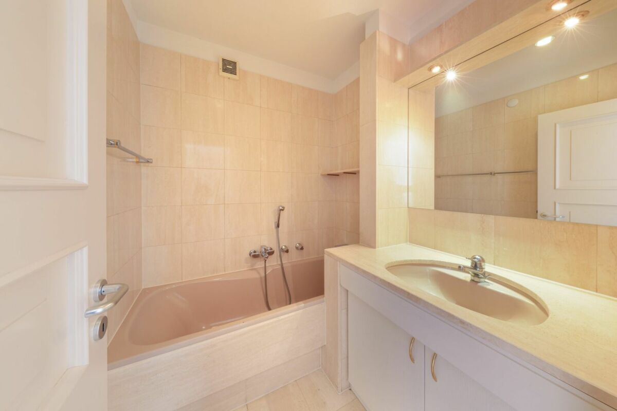 Appartement d'attique de 3 ½ pièces