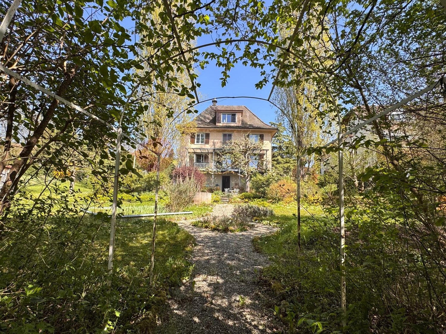 Villa di 8 ½ locali