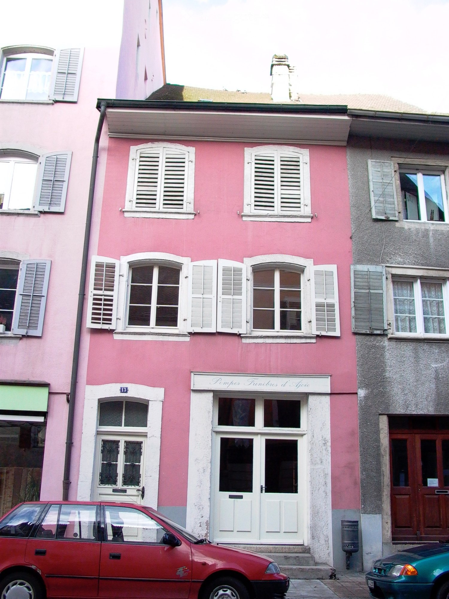 8 rooms single house