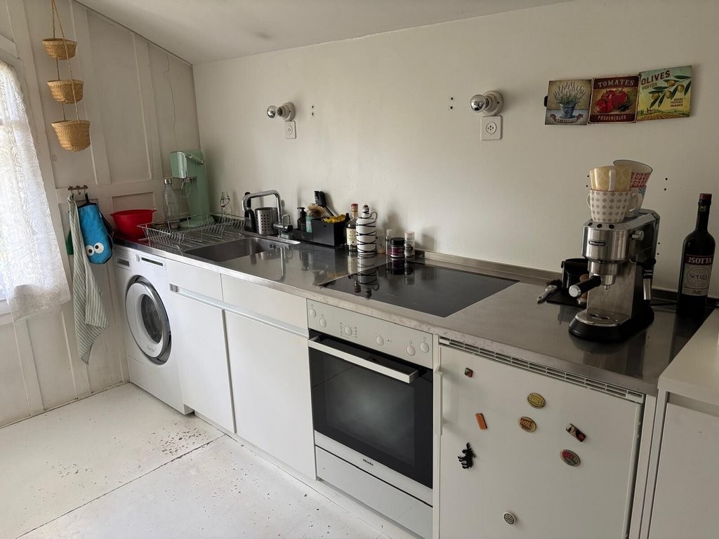 5 rooms apartment