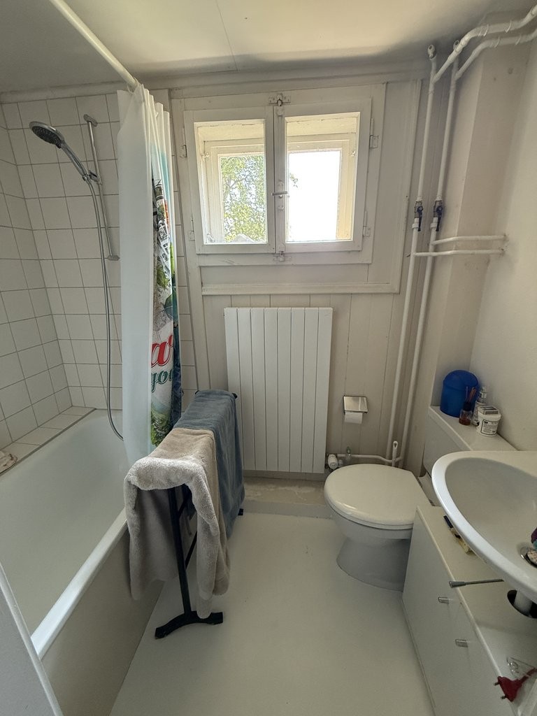 5 rooms apartment