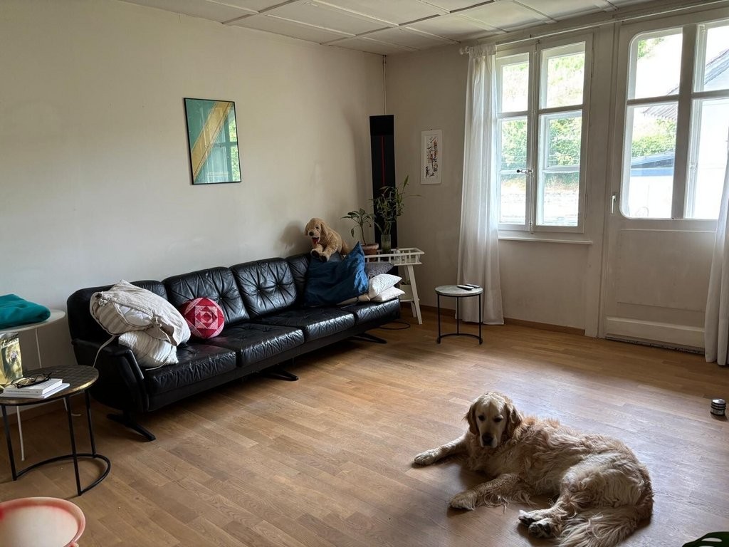 5 rooms apartment