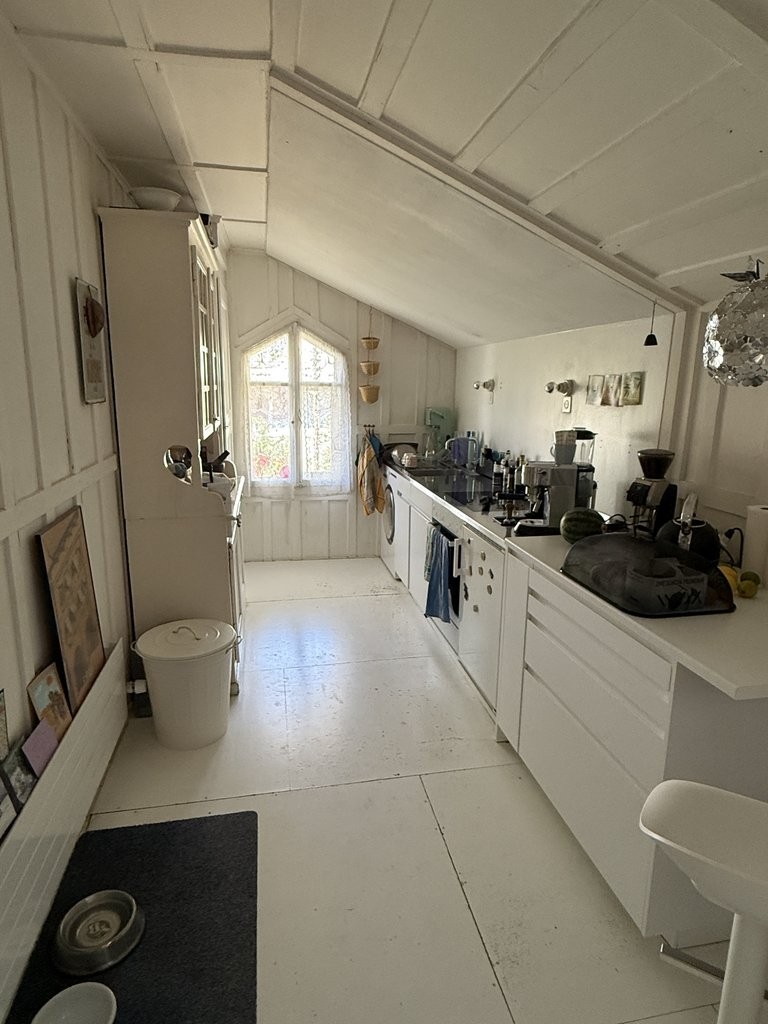 5 rooms apartment