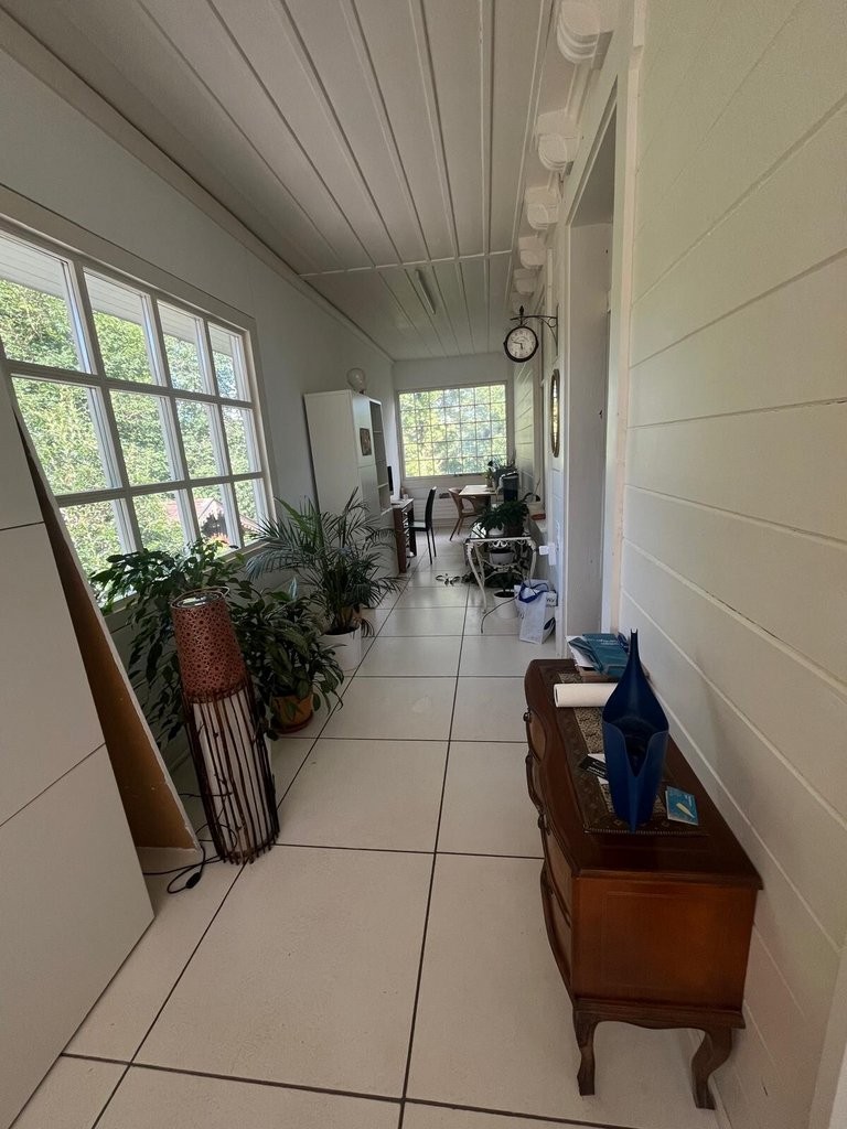 5 rooms apartment