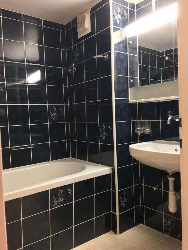 5 rooms apartment
