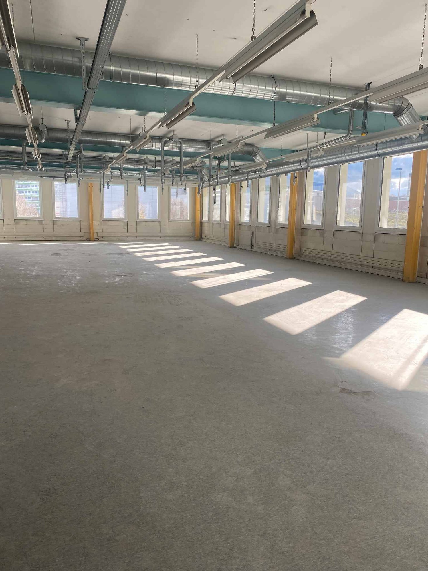 1100m² commercial