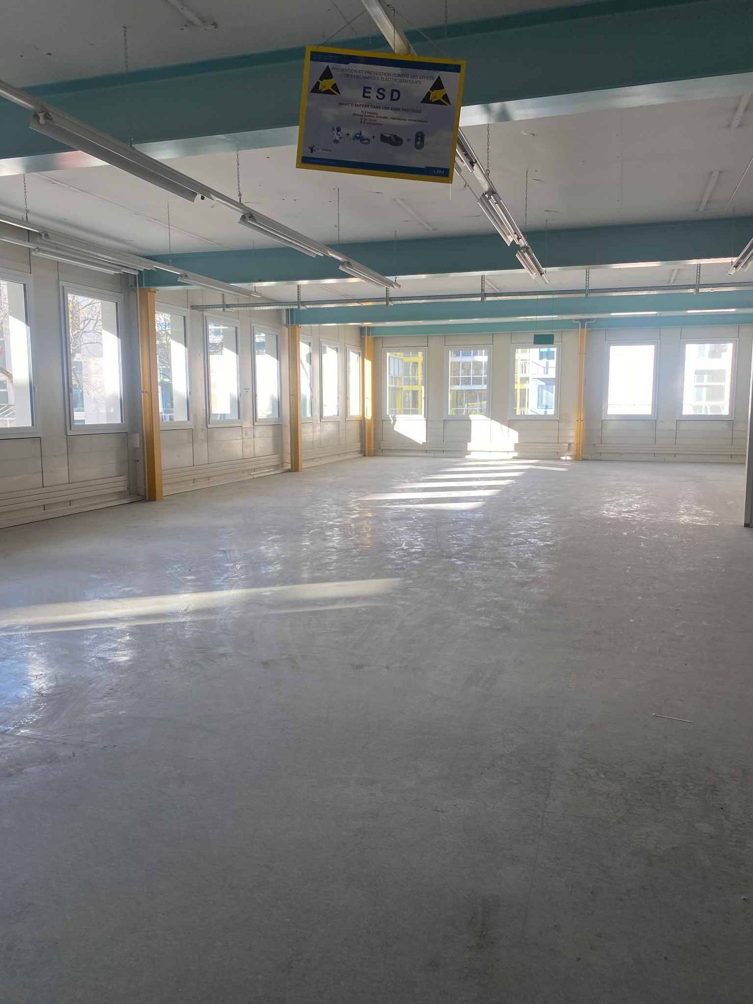 1100m² commercial