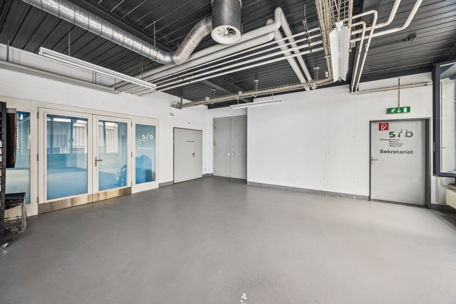 410m² commercial
