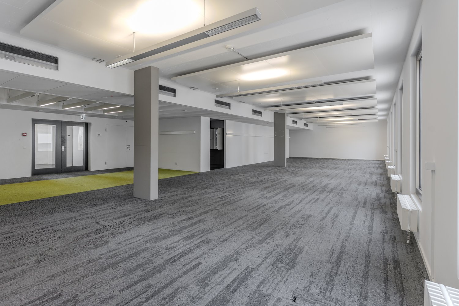 768m² office