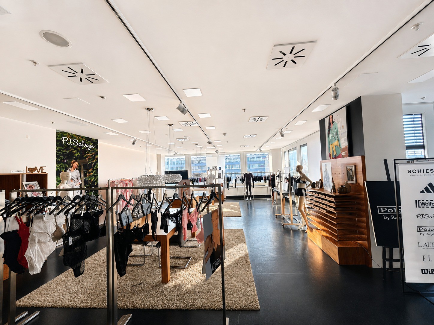 141m² commerciale