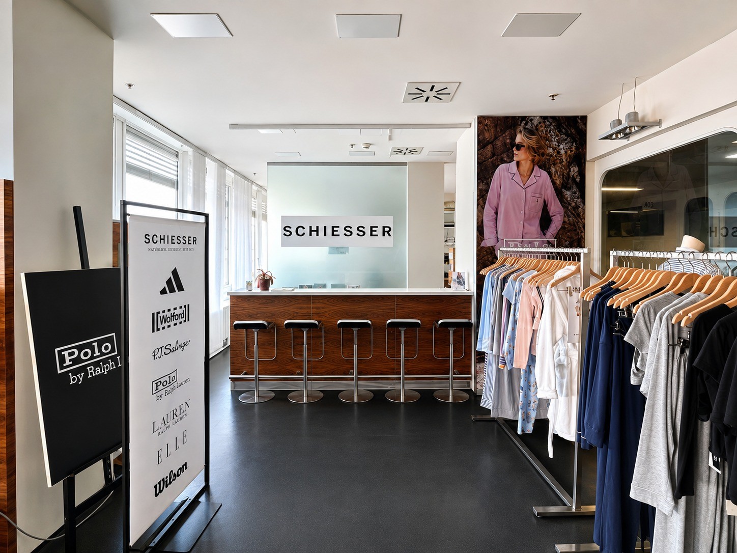 141m² commerciale