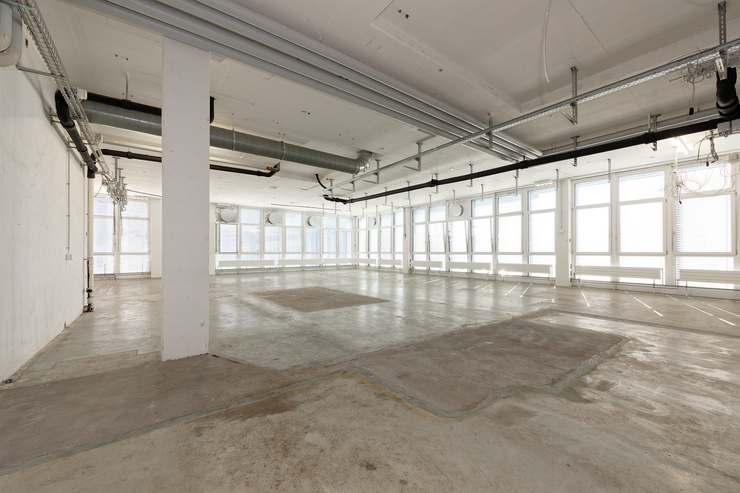 195m² commercial
