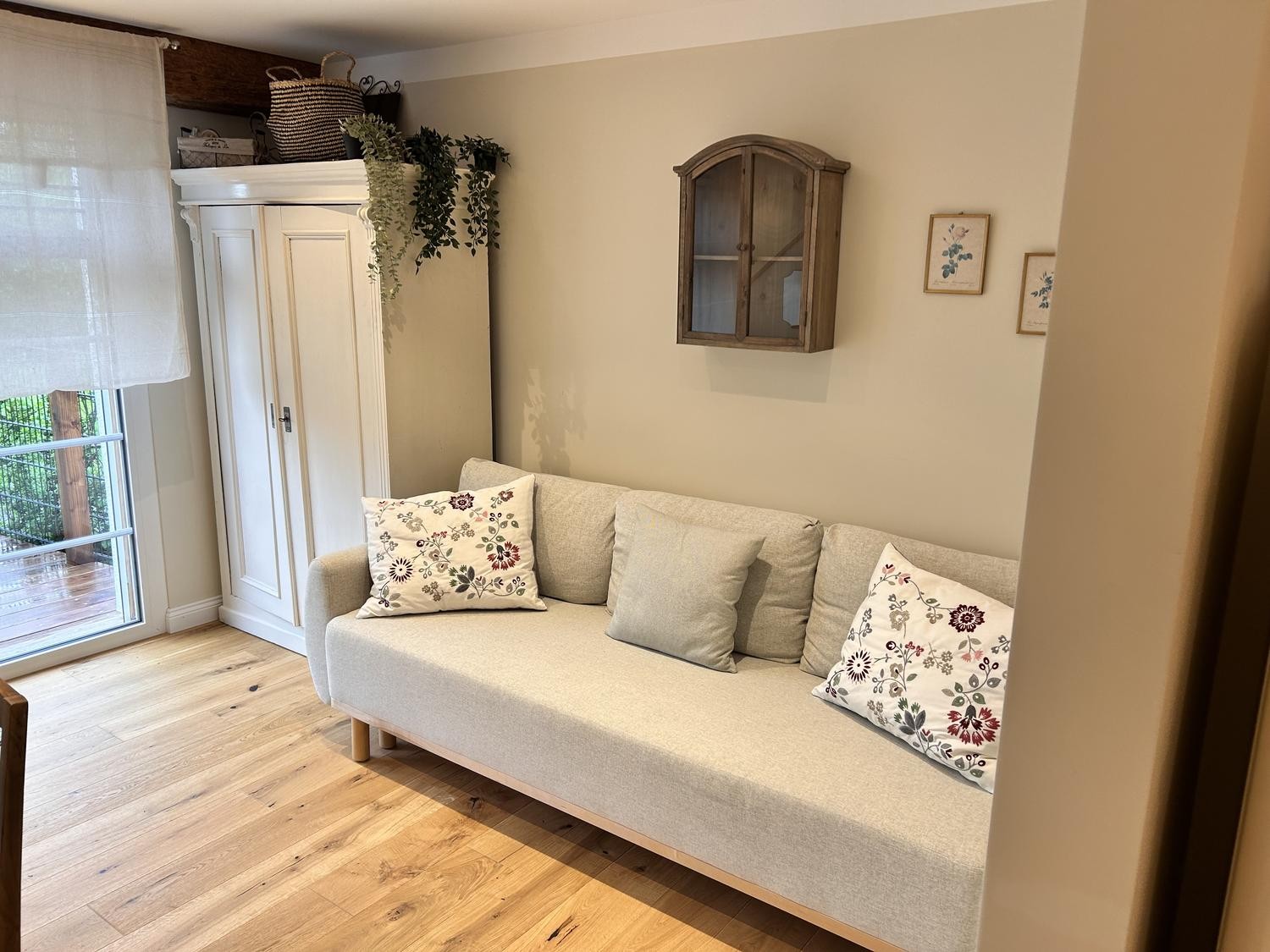 2 rooms single house