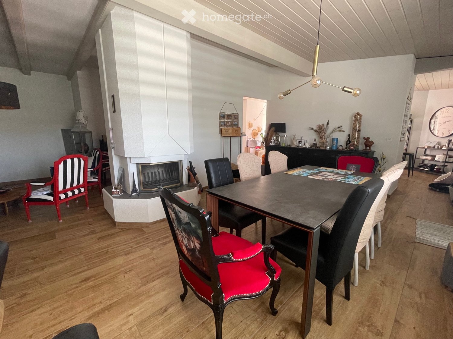 5 rooms apartment