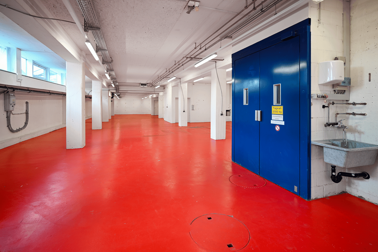 654m² bureau
