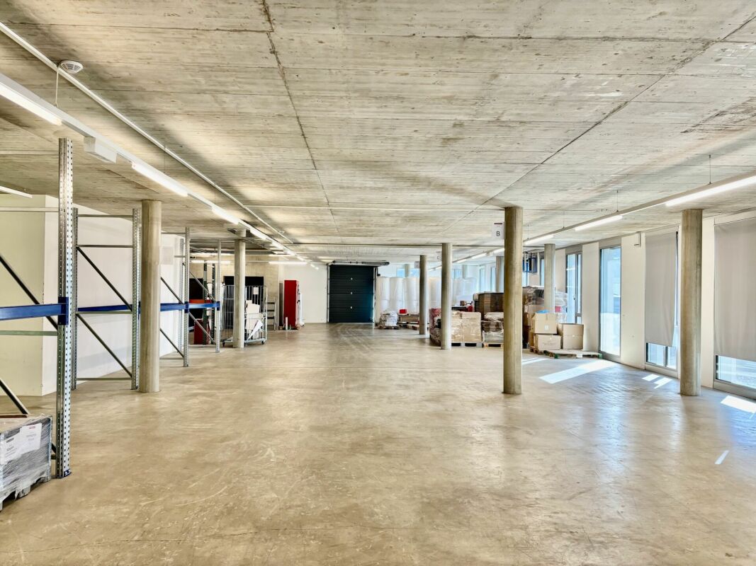 615m² commercial