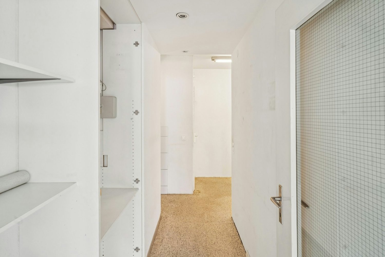 50m² commercial