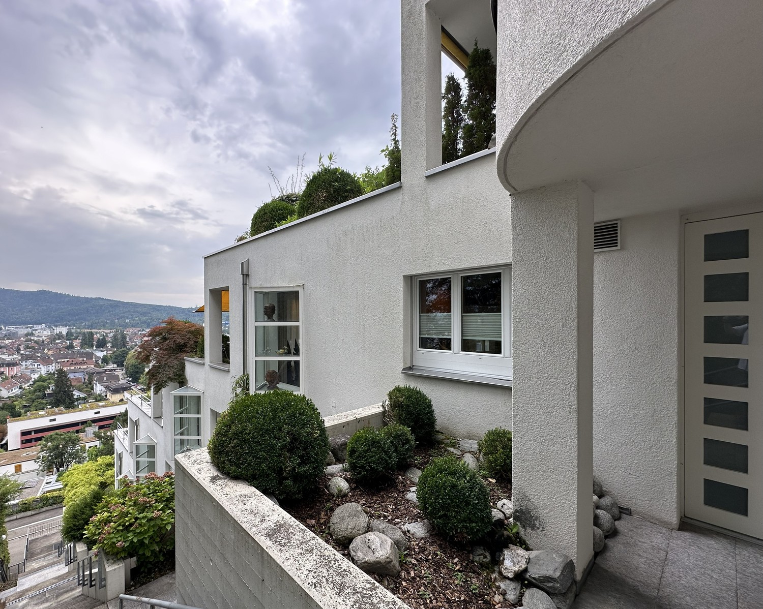 7 rooms terrace house
