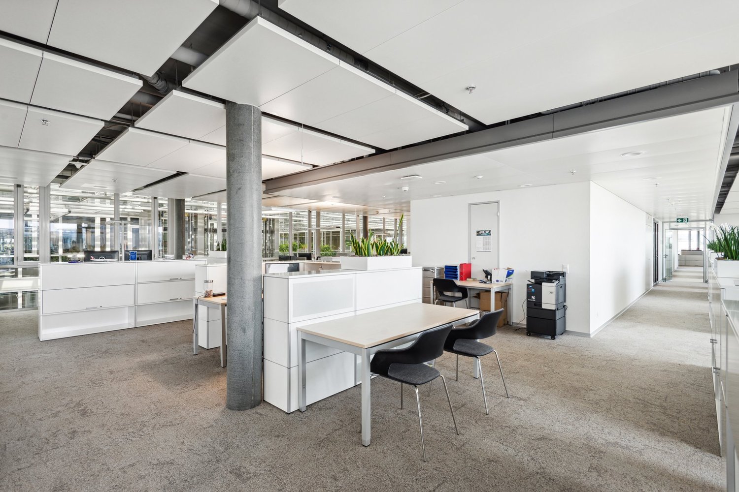 1891m² office