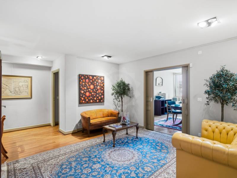 255m² office