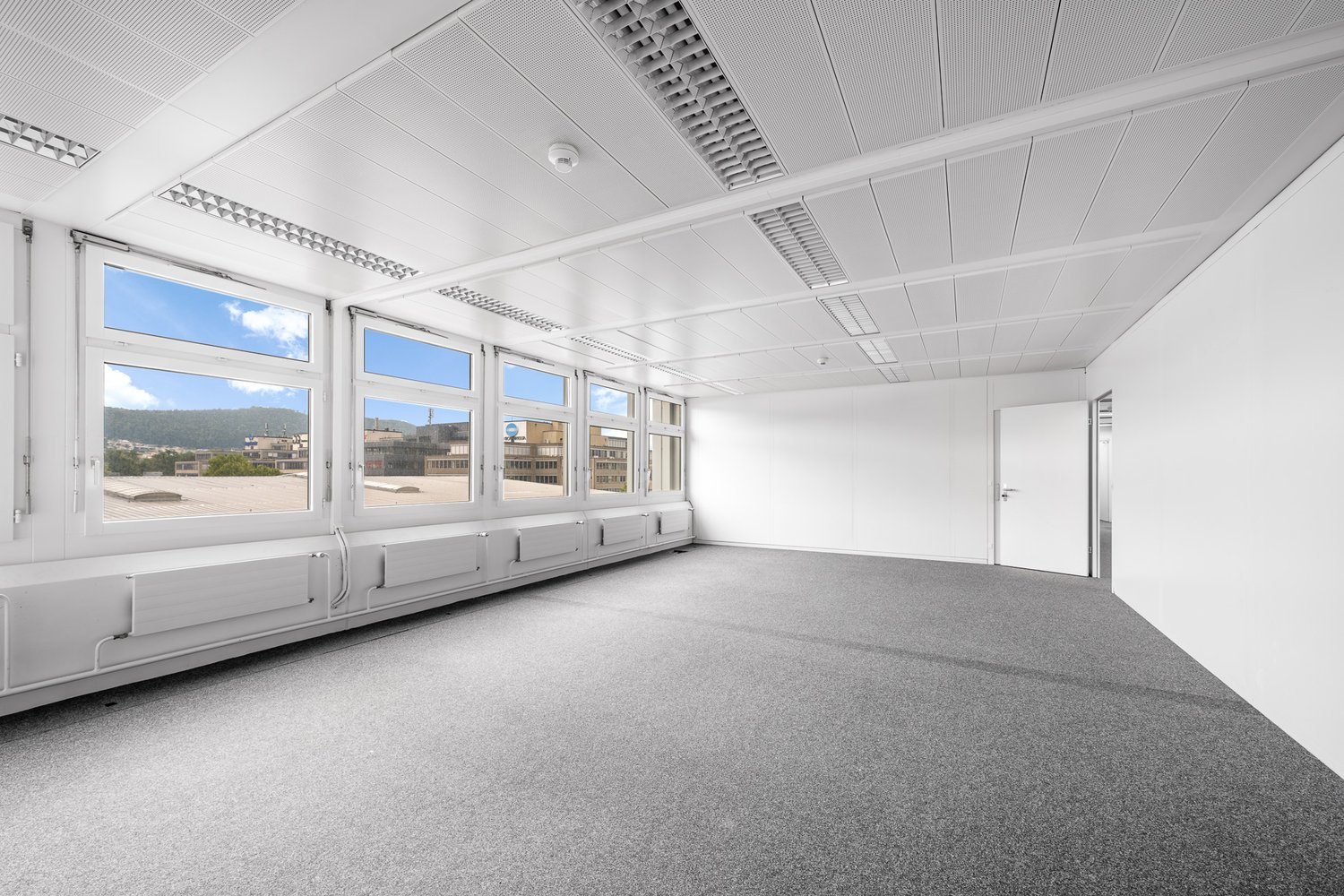 50m² office