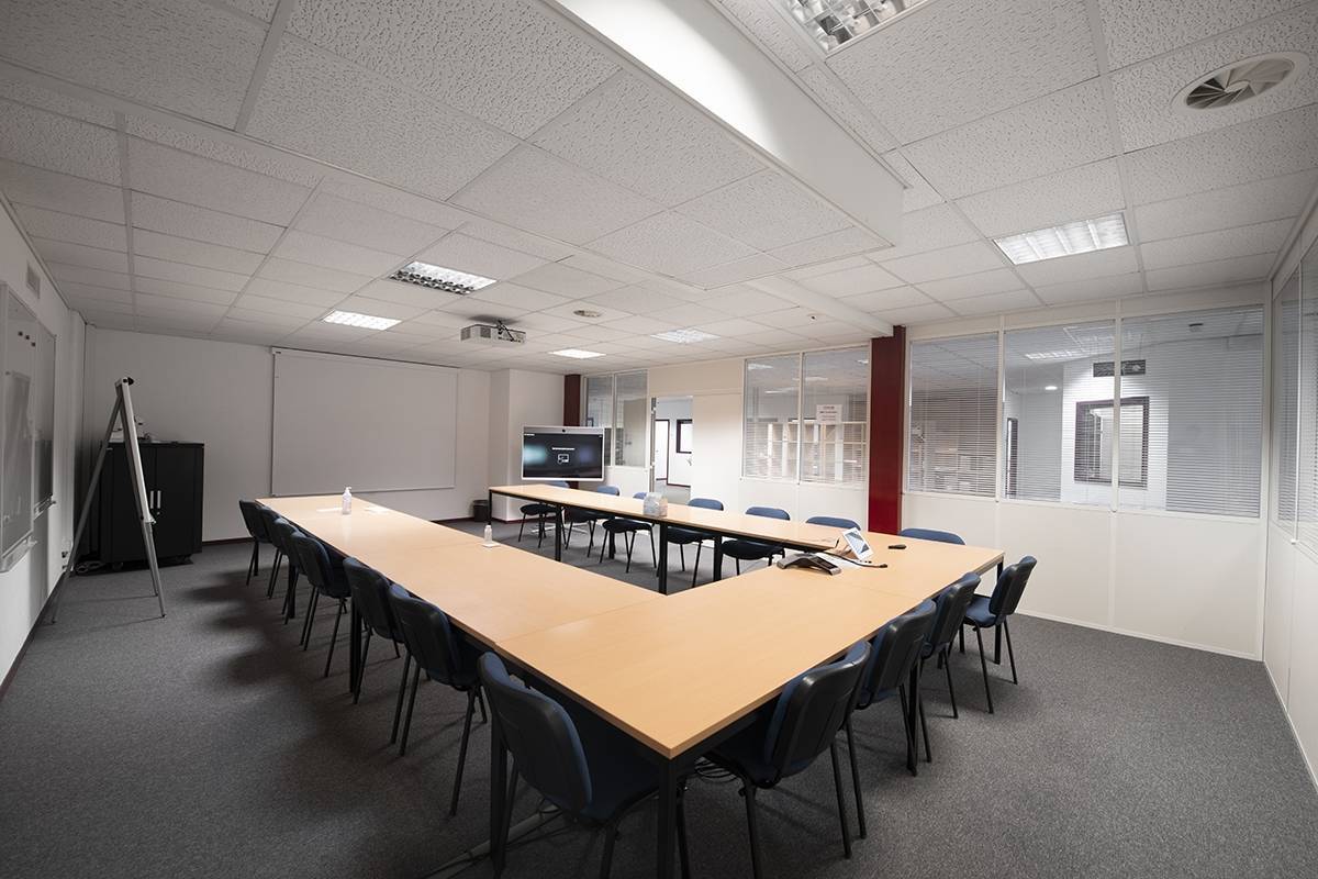 430m² commercial