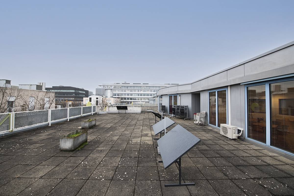 430m² commercial