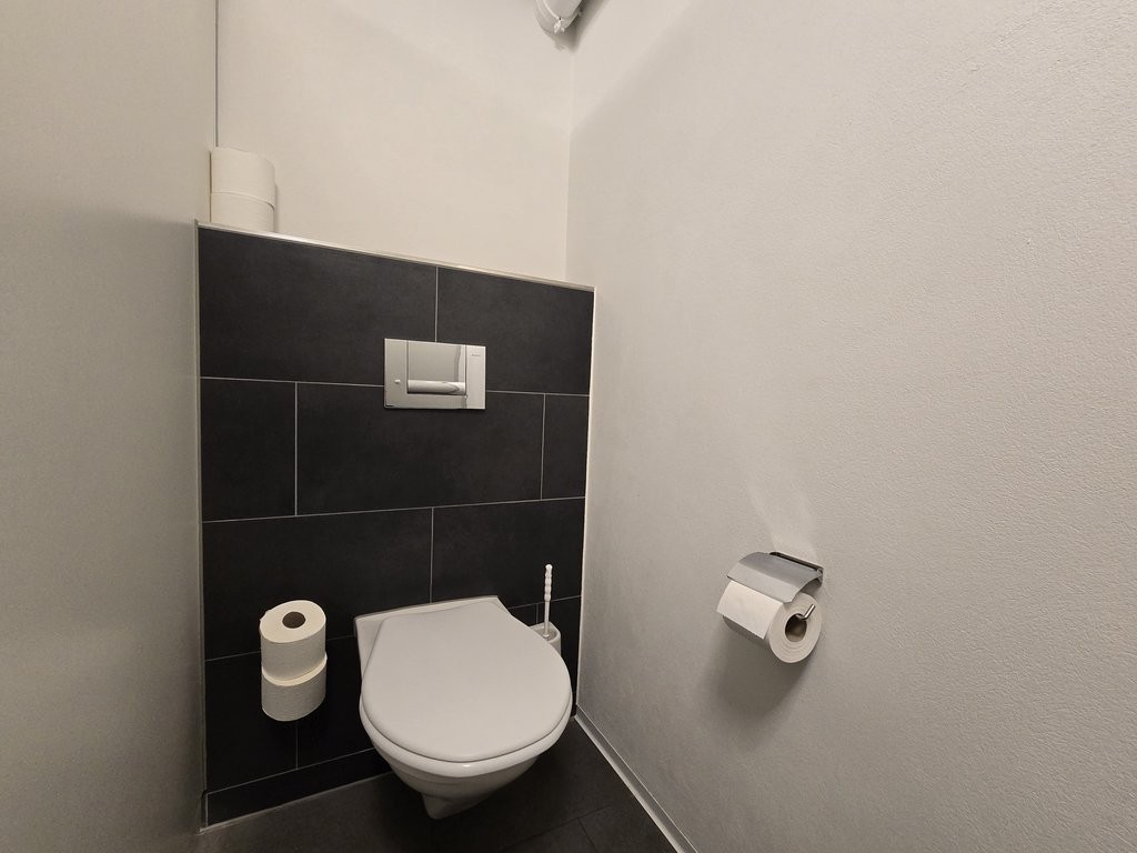 356m² office