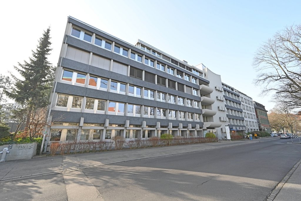 356m² office