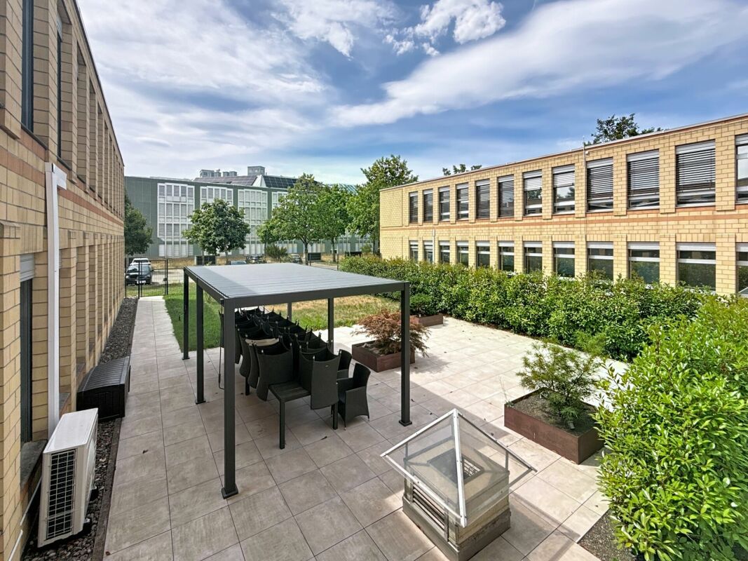 1238m² commercial