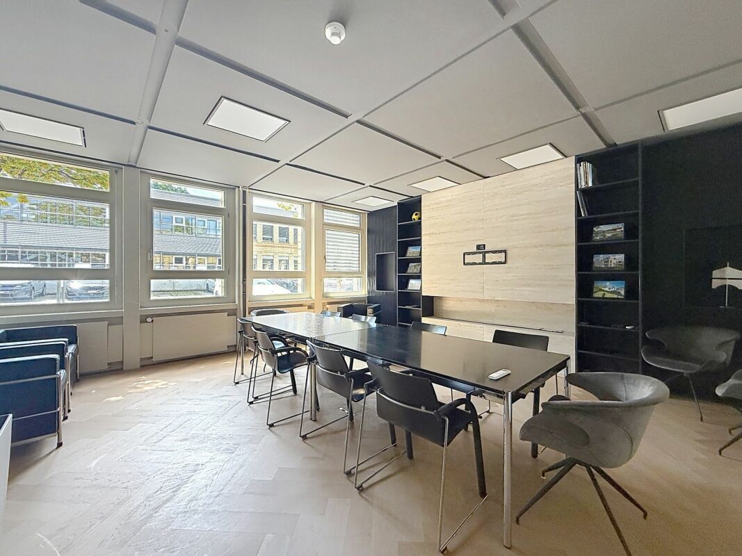 1238m² commercial