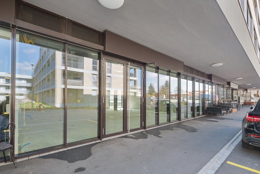 135m² commercial