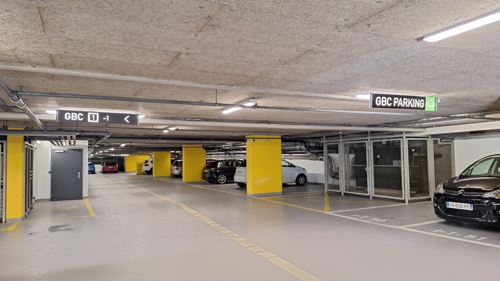 165m² office