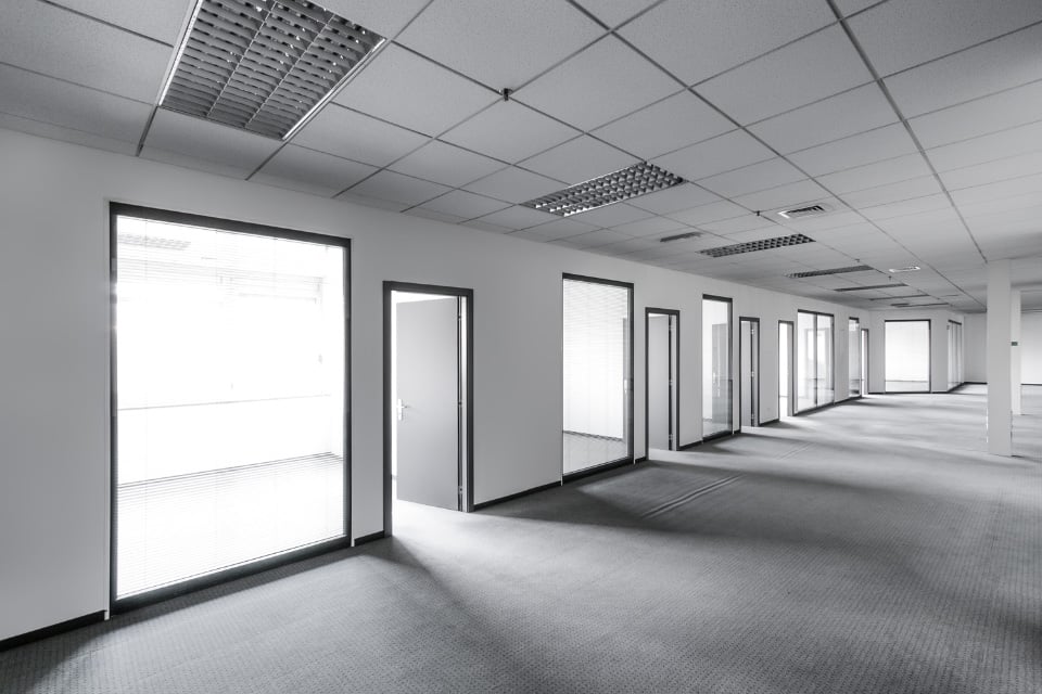 990m² office