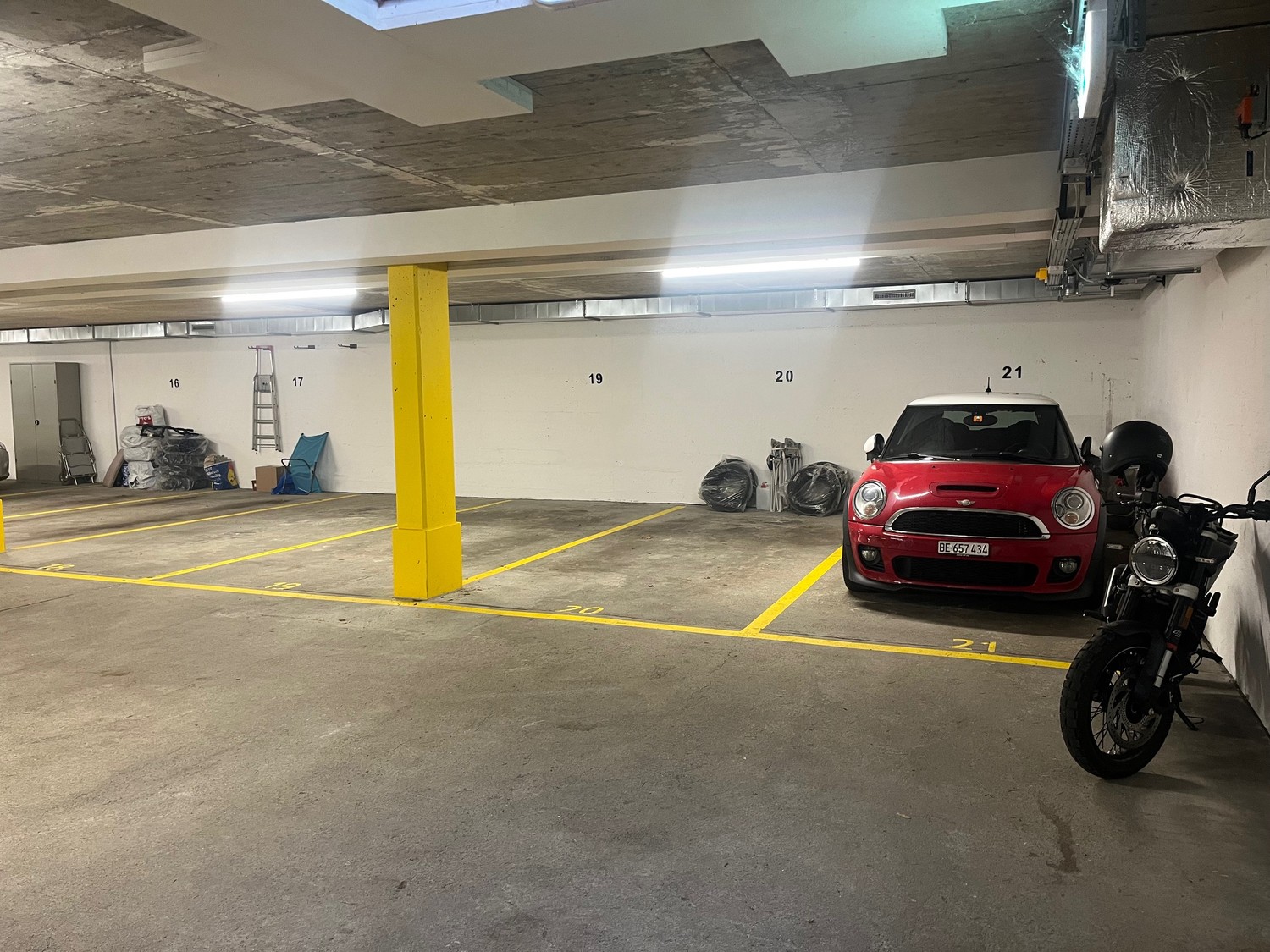 Posto auto in garage
