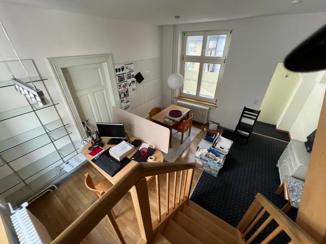 60m² office