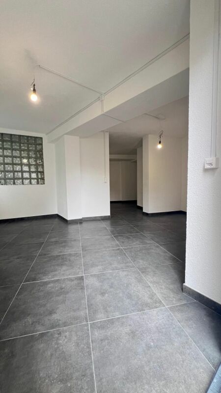 45m² commercial