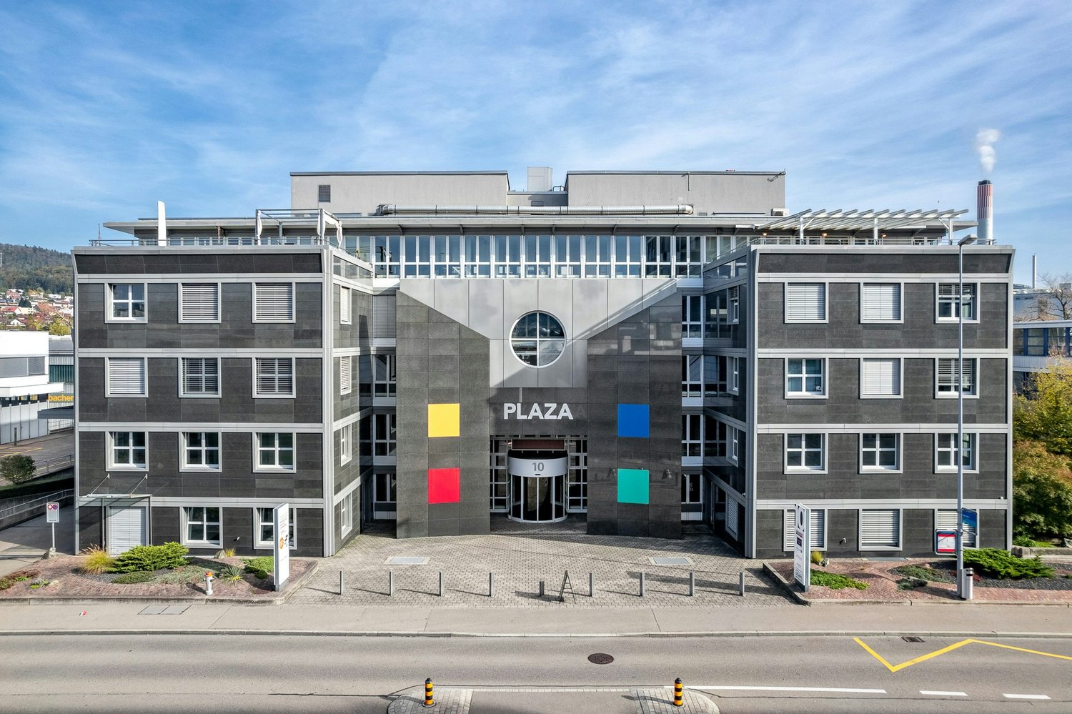 800m² office
