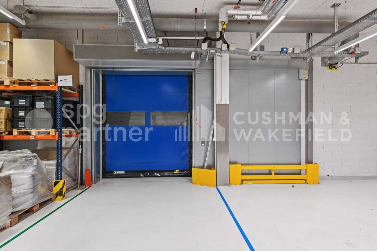 2000m² Atelier