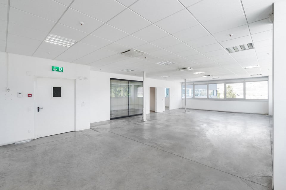 168m² office