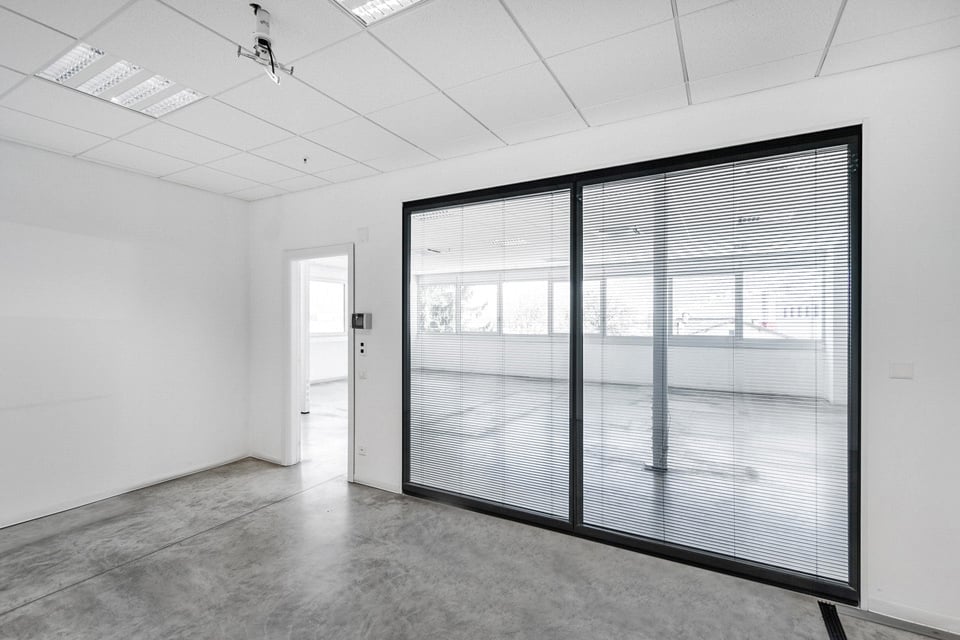 168m² office